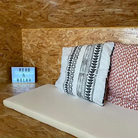 Nestled In Bica: Small Studio, Big Experience Apartman *